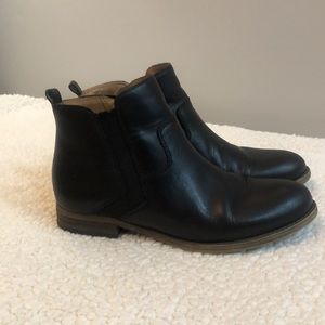 Boots, black, size 7